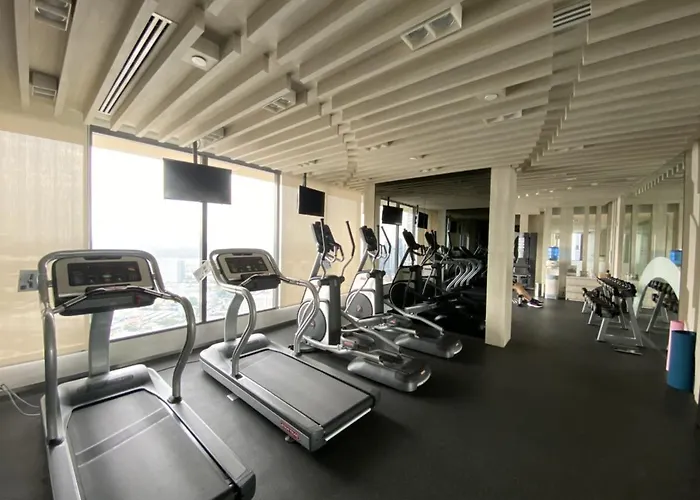 Apartment Upscale High-rise 1br - Ultra Fast Wifi - Phrom Phong *
