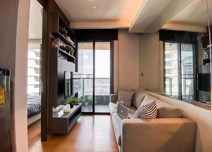 Apartment Upscale High-rise 1br - Ultra Fast Wifi - Phrom Phong *