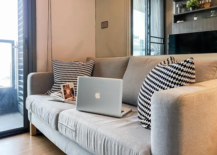 Apartment Upscale High-rise 1br - Ultra Fast Wifi - Phrom Phong *