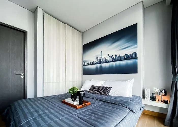 Apartment Upscale High-rise 1br - Ultra Fast Wifi - Phrom Phong *